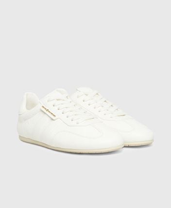 Sneakers Drop