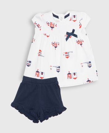 T-shirt and shorts set
