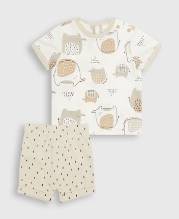 T-shirt and shorts set