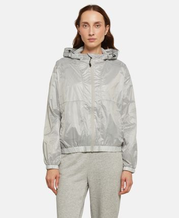 Wind breaker