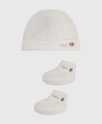 Hat and baby shoe set