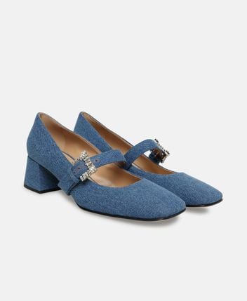 Mary Jane pumps Twenty