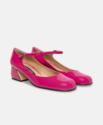 Ankle strap pump