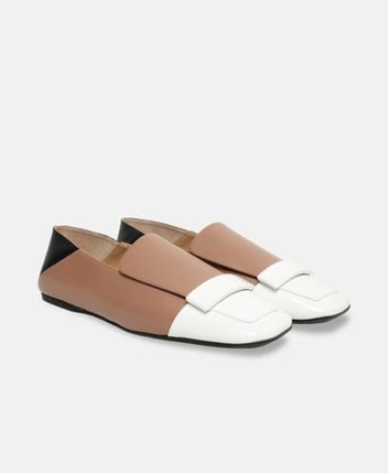 Ballet flats