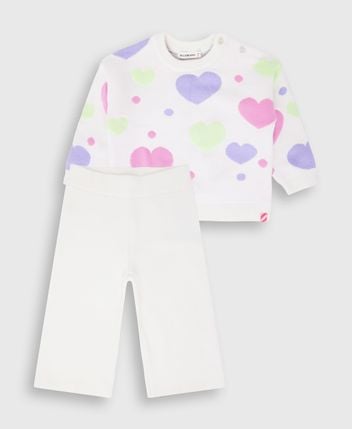 Pullover and trouser set