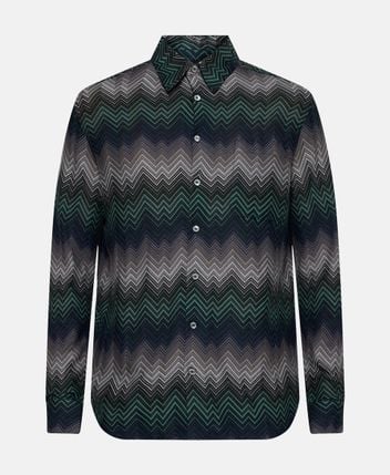 Long-sleeved shirt