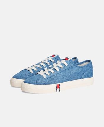 Sneakers Archive Y2K