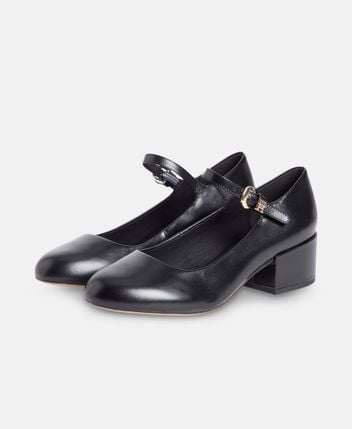 Mary Jane pumps