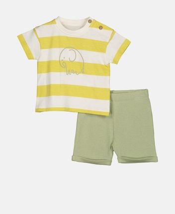 T-shirt and shorts set