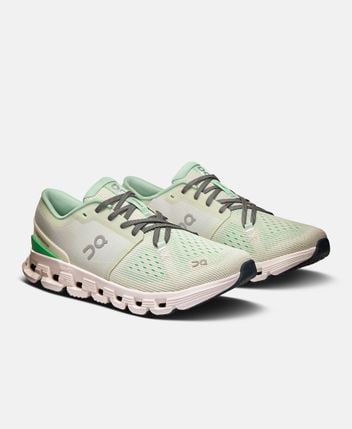 Sneakers Cloud X 4