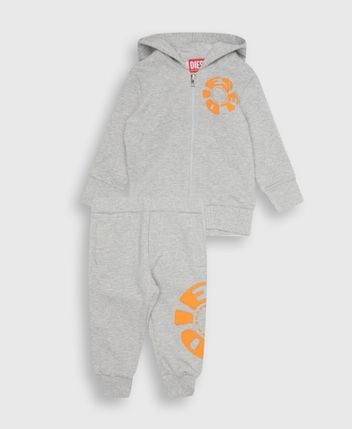 Jogging suit