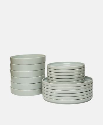 Dinnerware set, 18-piece