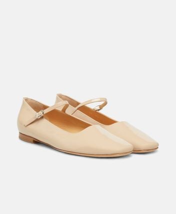 Ballerina flat with straps