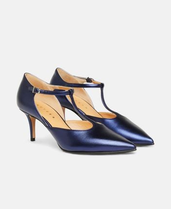 Ankle strap pump