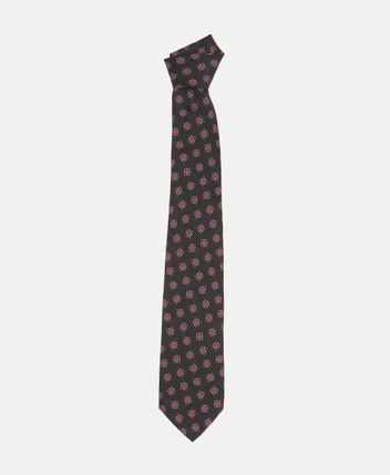 Silk tie