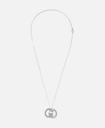 Necklace Interlocking