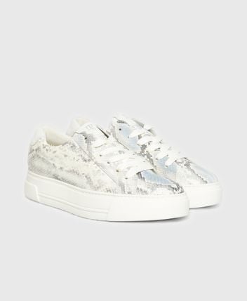 Platform sneakers