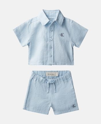 Set of t-shirts and shorts