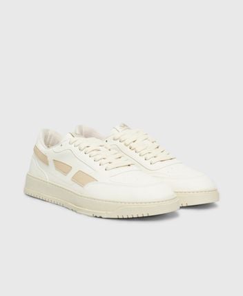 Sneakers M82