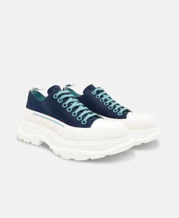 Platform sneakers
