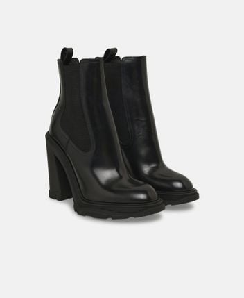Chelsea boots