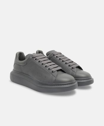Chunky sneakers