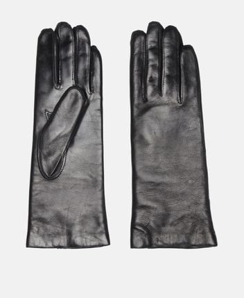 Leather gloves