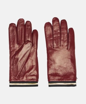 Leather gloves