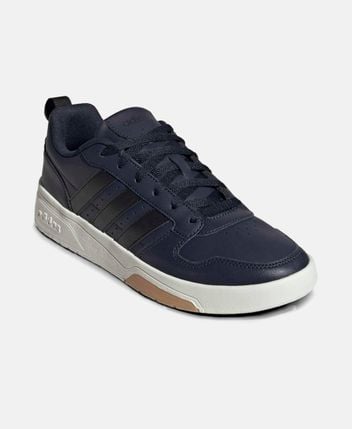 Training shoes Courtwave
