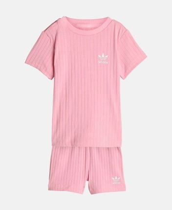 T-shirt and shorts set