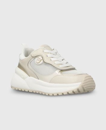 Chunky sneakers