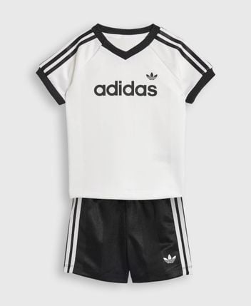 T-shirt and shorts set