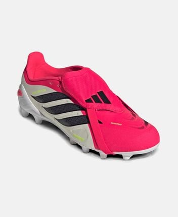 Football boots Predator League