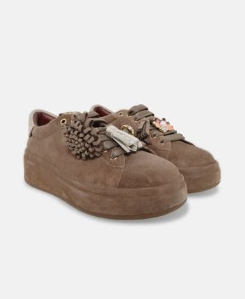 Platform sneakers