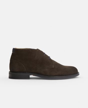 Desert boots