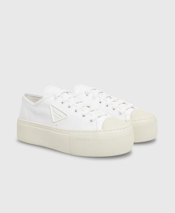 Platform sneakers