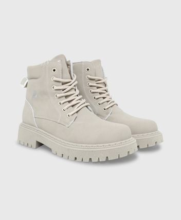 Lace-up ankle boot