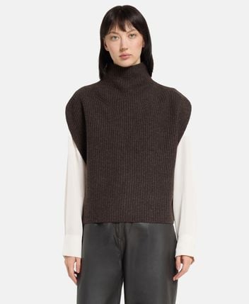 Wool sleeveless pullover