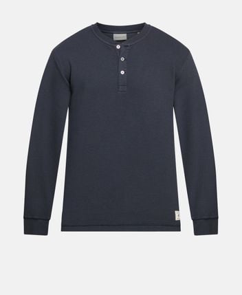 Long-sleeved top