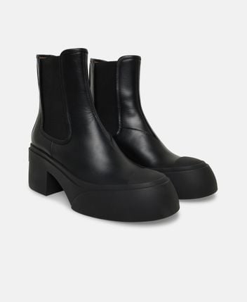 Chelsea boots