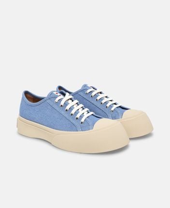Platform sneakers