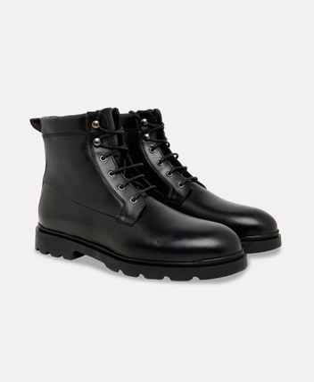 Lace-up ankle boot