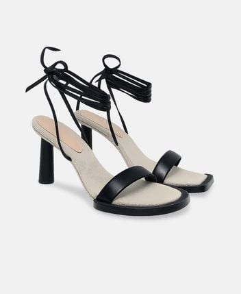 Sandals with calf lacing Les carre rond