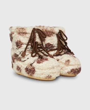 Winter boots