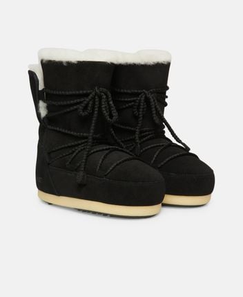 Snow boots
