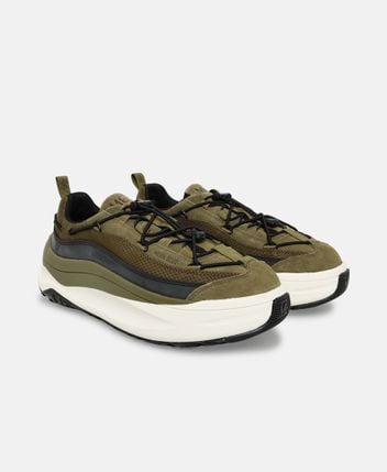 Platform sneakers
