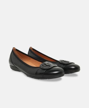Ballet flats