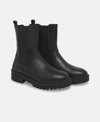 Chelsea boots