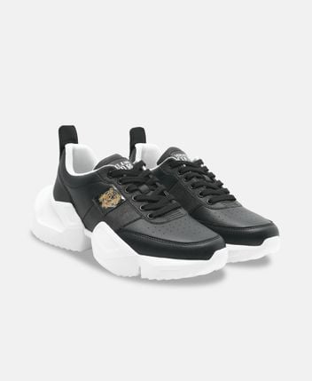 Chunky sneakers
