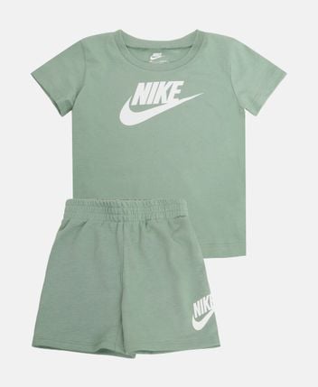 T-shirt and shorts set